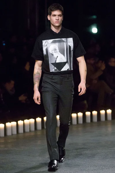 Look 7